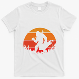 Funny Bigfoot Golf Retro Sasquatch Playing Golf T-Shirt - White